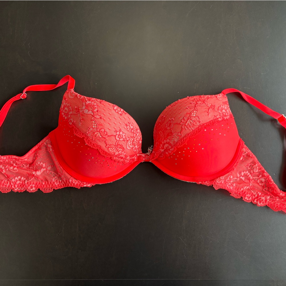 Victoria's Secret Lace Push-Up Bra